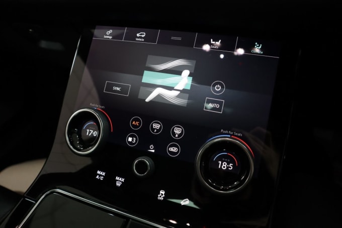 2025 Land Rover Range Rover Velar
