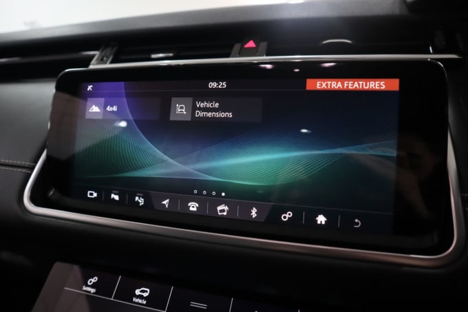 2025 Land Rover Range Rover Velar
