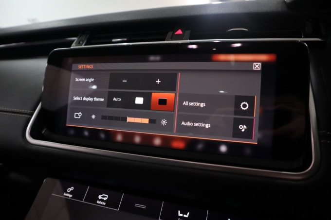 2025 Land Rover Range Rover Velar
