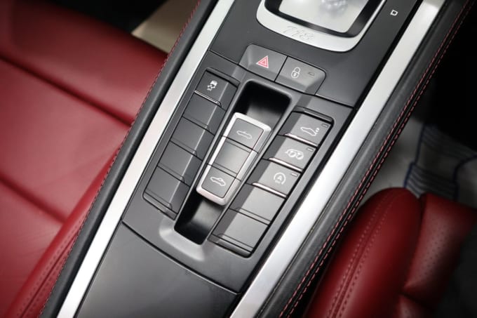 2025 Porsche 718 Boxster