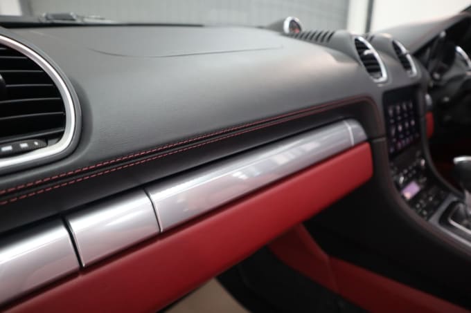 2025 Porsche 718 Boxster