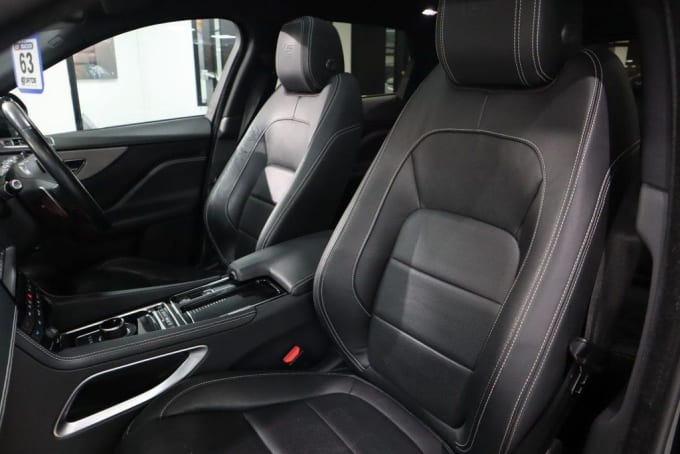 2025 Jaguar F-pace