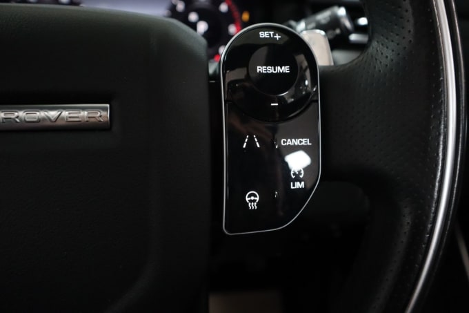 2025 Land Rover Range Rover Velar