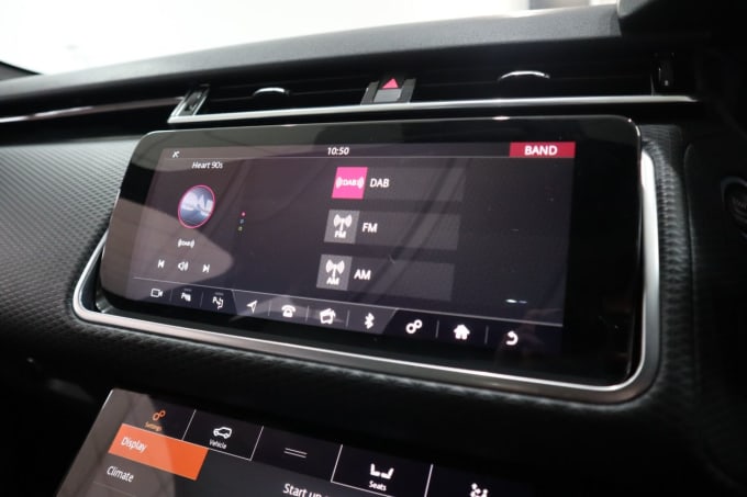 2025 Land Rover Range Rover Velar