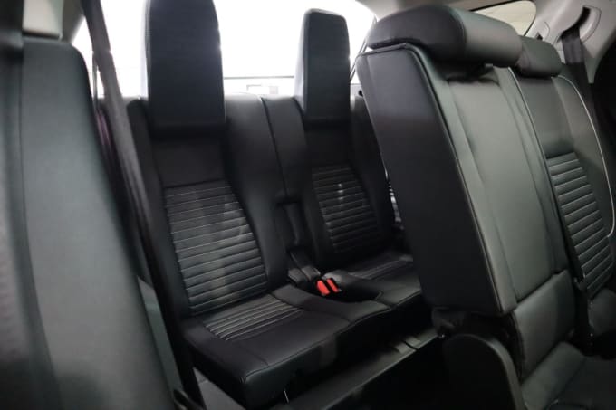 2025 Land Rover Discovery Sport