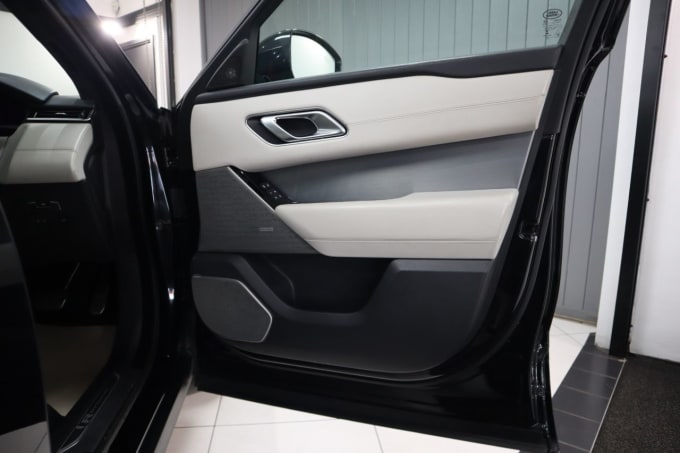 2025 Land Rover Range Rover Velar