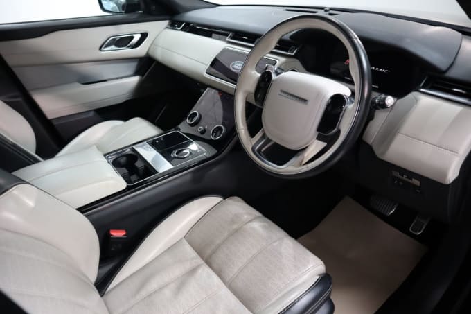2025 Land Rover Range Rover Velar