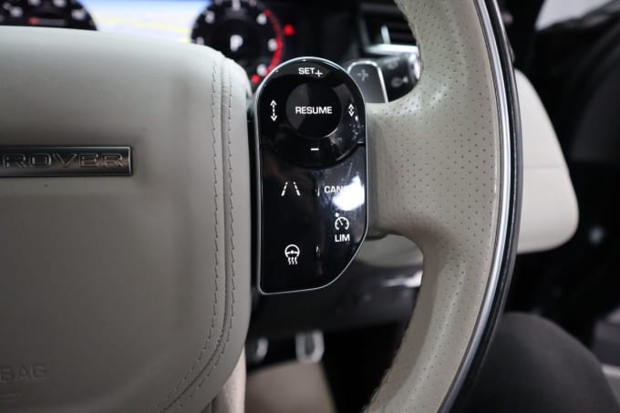 2025 Land Rover Range Rover Velar