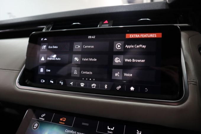 2025 Land Rover Range Rover Velar