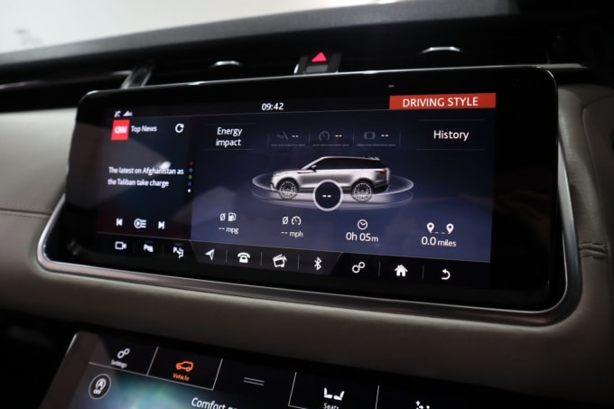 2025 Land Rover Range Rover Velar