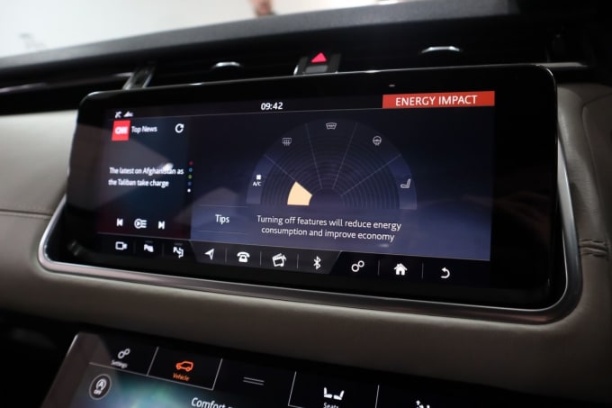 2025 Land Rover Range Rover Velar