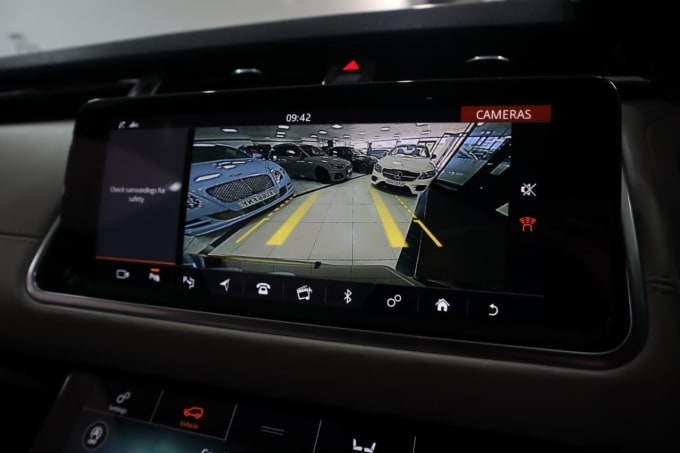 2025 Land Rover Range Rover Velar