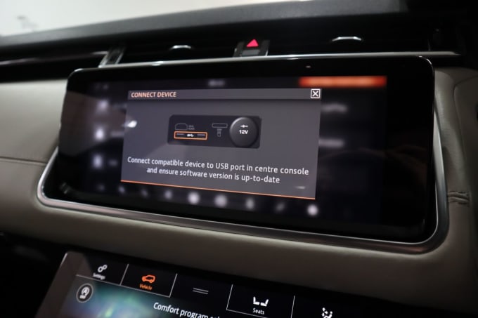 2025 Land Rover Range Rover Velar