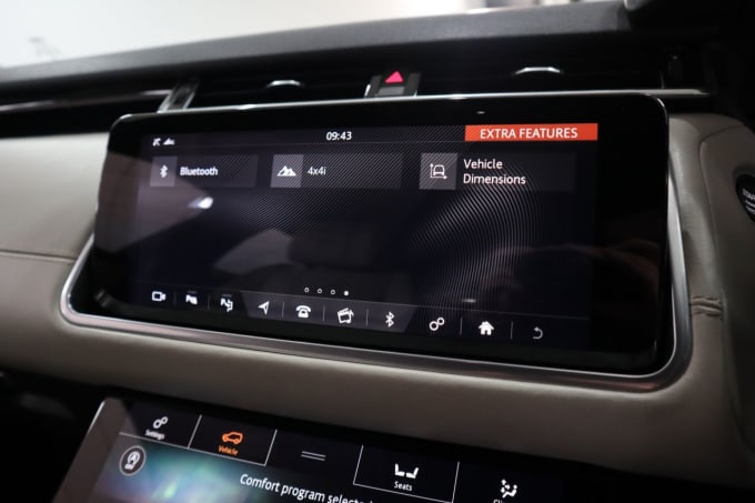 2025 Land Rover Range Rover Velar
