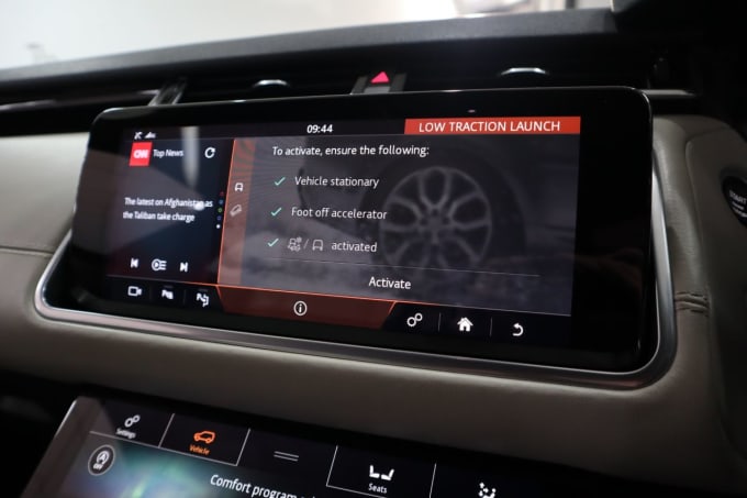 2025 Land Rover Range Rover Velar