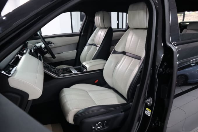 2025 Land Rover Range Rover Velar