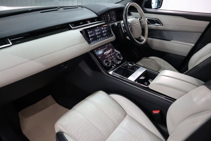 2025 Land Rover Range Rover Velar