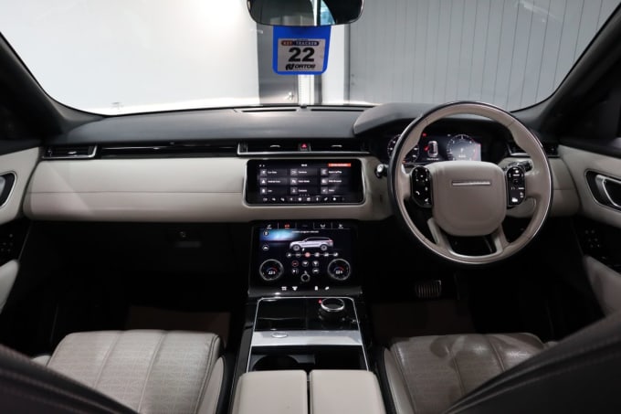 2025 Land Rover Range Rover Velar
