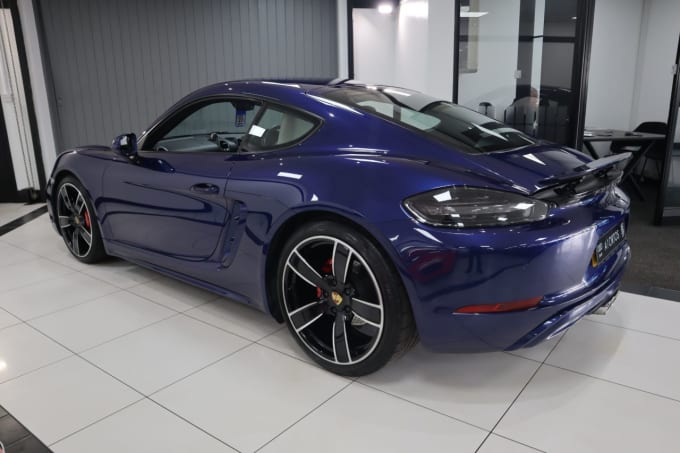 2025 Porsche 718 Cayman