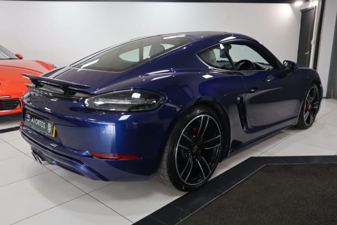 2025 Porsche 718 Cayman