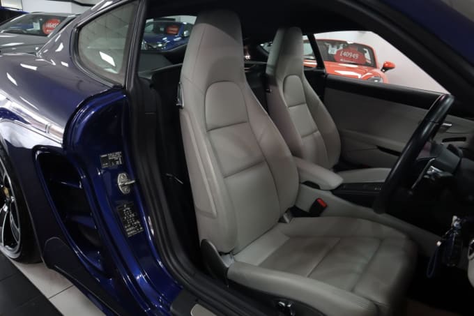 2025 Porsche 718 Cayman