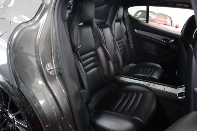 2025 Porsche Panamera