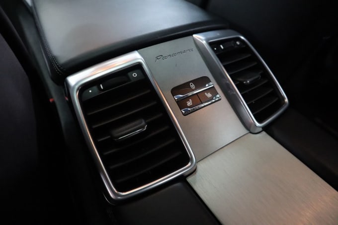 2025 Porsche Panamera
