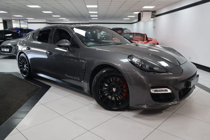 2025 Porsche Panamera