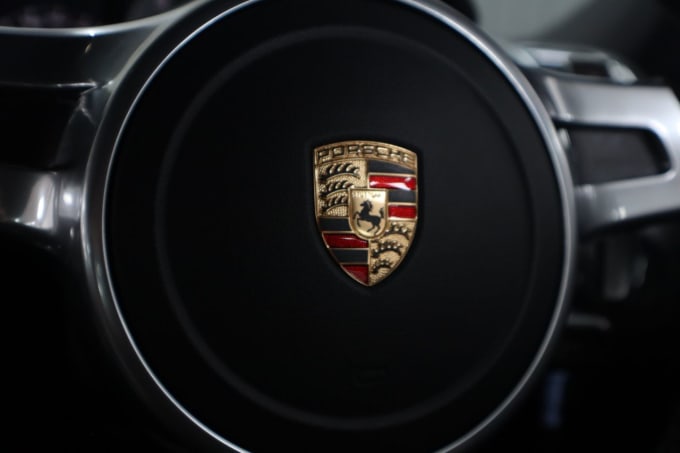 2025 Porsche Cayman