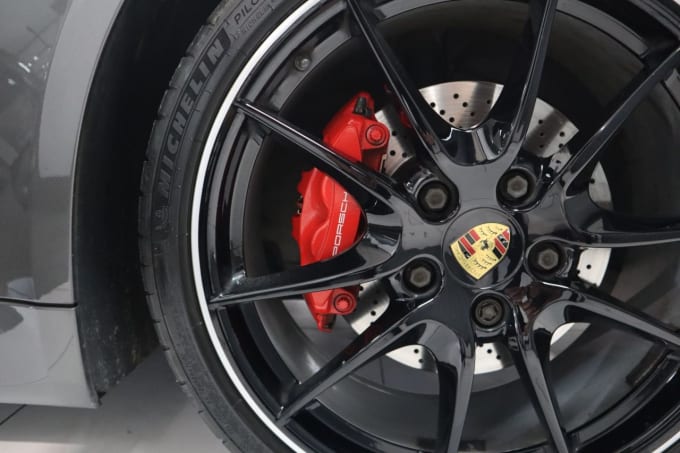 2025 Porsche Cayman