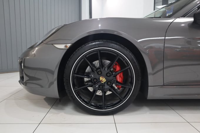 2025 Porsche Cayman