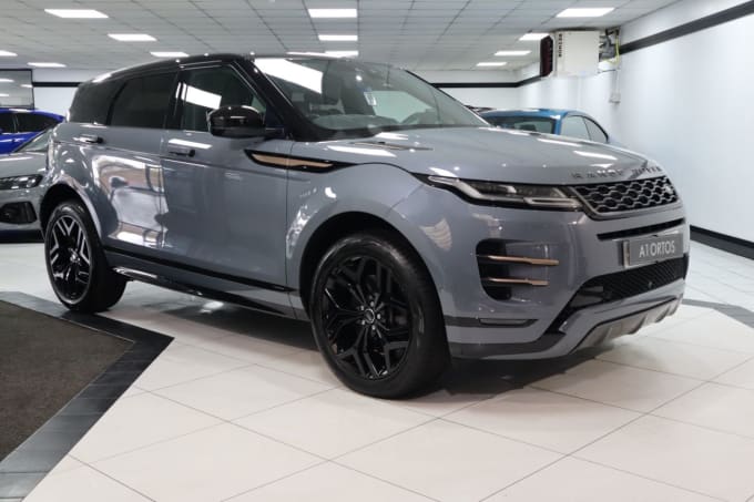 2025 Land Rover Range Rover Evoque