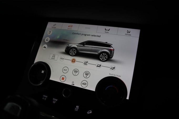 2025 Land Rover Range Rover Evoque