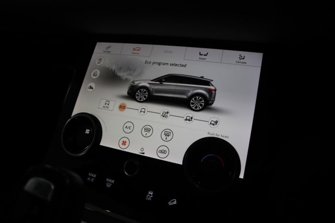 2025 Land Rover Range Rover Evoque