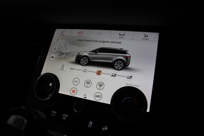 2025 Land Rover Range Rover Evoque