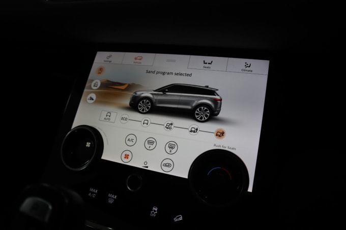 2025 Land Rover Range Rover Evoque