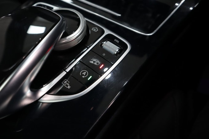 2025 Mercedes-benz C-class
