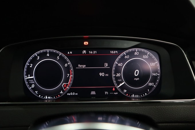2025 Volkswagen Golf