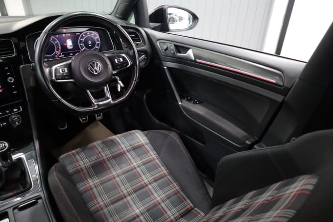 2025 Volkswagen Golf
