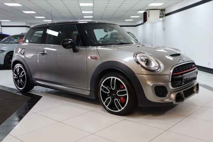 2025 Mini Hatch