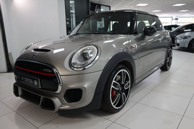 2025 Mini Hatch