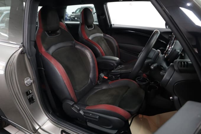 2025 Mini Hatch