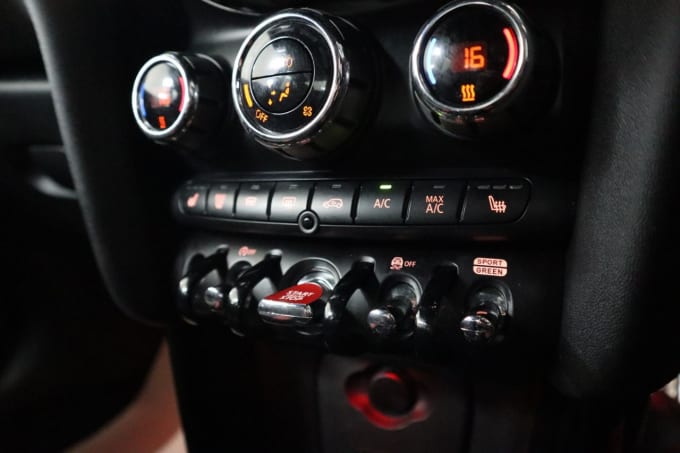 2025 Mini Hatch