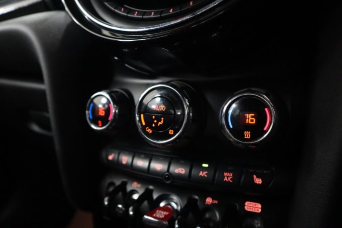 2025 Mini Hatch