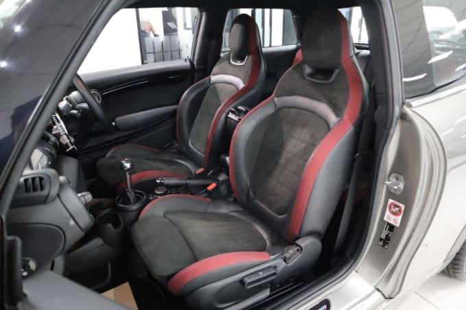 2025 Mini Hatch