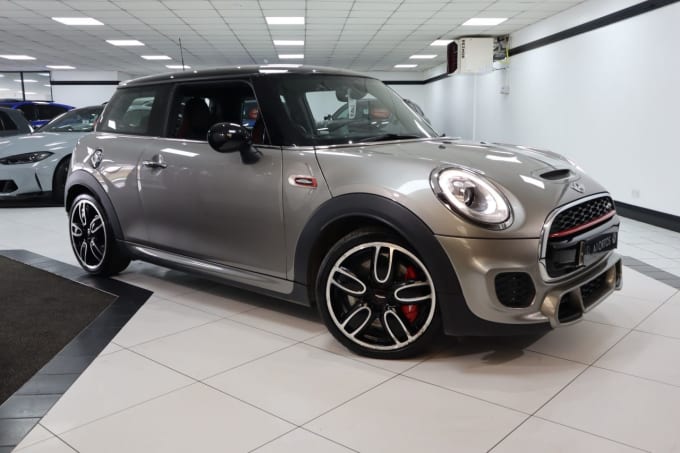 2025 Mini Hatch