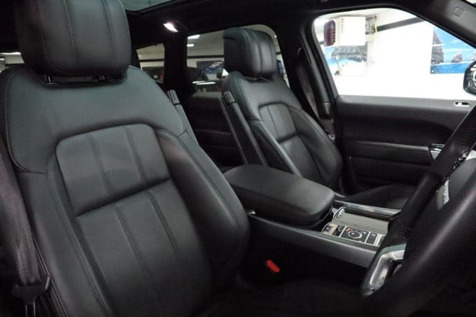 2025 Land Rover Range Rover Sport