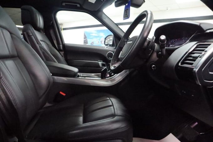 2025 Land Rover Range Rover Sport