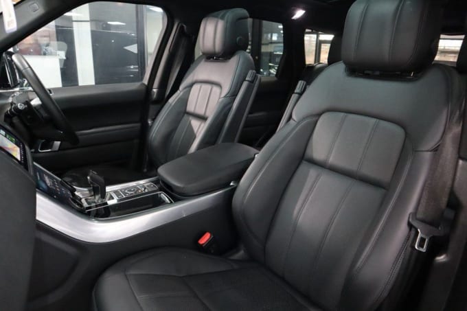 2025 Land Rover Range Rover Sport