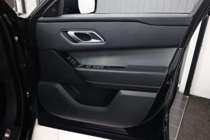 2025 Land Rover Range Rover Velar